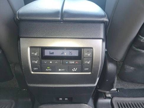 Used 2022 Lexus GX 460 Premium w/ Accessory Package AWD/4WD image 14