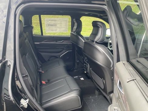 New 2025 Jeep Grand Cherokee Overland w/ Adv Protech Group III image 34