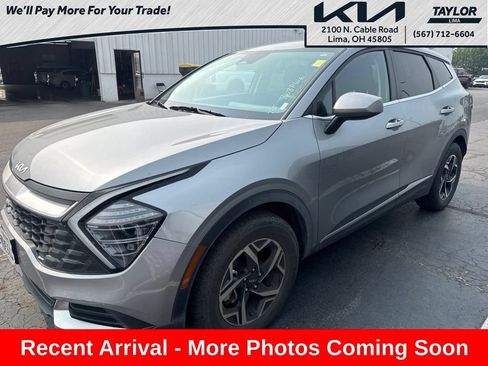 Used 2024 Kia Sportage LX FWD image 1