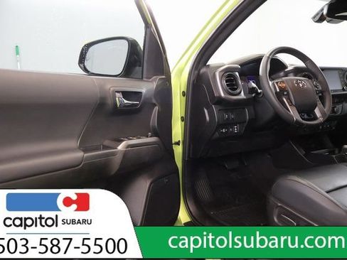 Used 2023 Toyota Tacoma TRD Sport w/ TRD Premium Sport Package AWD/4WD image 9