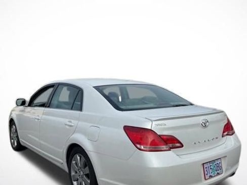 Used 2005 Toyota Avalon XL image 10
