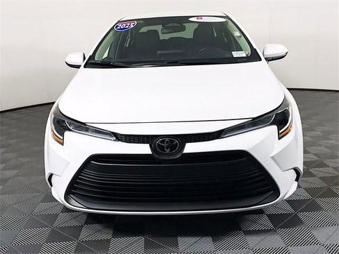 Certified 2025 Toyota Corolla LE image 2