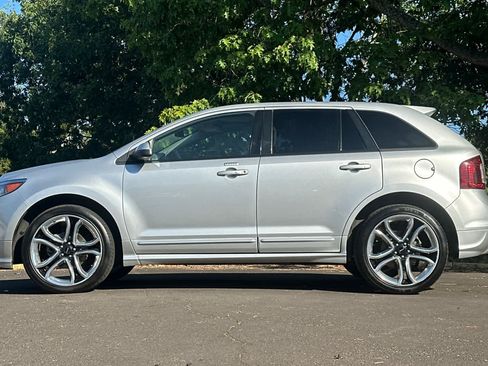Used 2013 Ford Edge Sport w/ Driver Entry Pkg FWD image 5