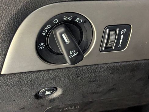 Used 2016 Dodge Durango R/T w/ Technology Group image 25