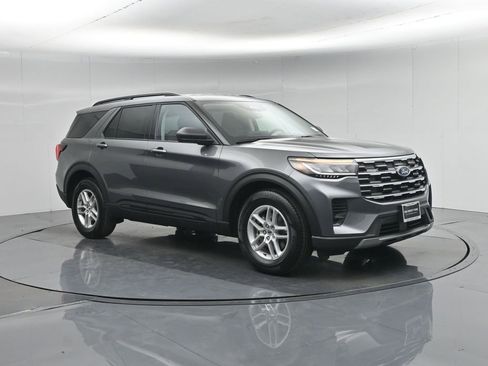 New 2026 Ford Explorer Active RWD image 25