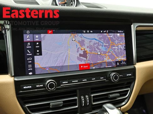 Used 2021 Porsche Macan AWD/4WD image 18