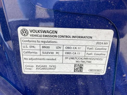 Used 2024 Volkswagen Taos SE FWD image 34