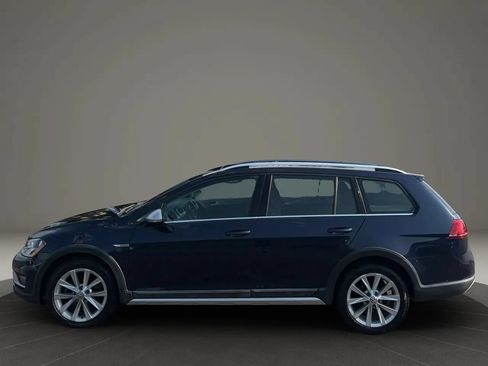 Used 2017 Volkswagen Golf Alltrack SE AWD/4WD image 2