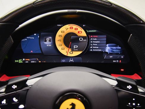 Used 2024 Ferrari Roma Spider image 15