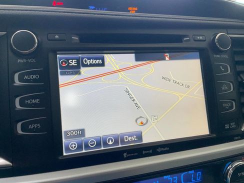 Used 2017 Toyota Highlander XLE image 36