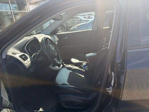 Used 2020 Jeep Compass Latitude AWD/4WD image 9