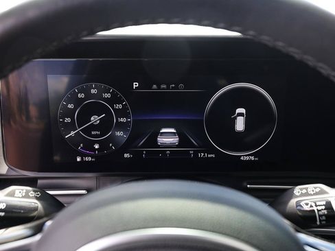 Certified 2024 Kia Carnival SX Prestige FWD image 15