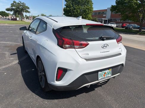 Used 2019 Hyundai Veloster 2.0 Premium FWD image 7