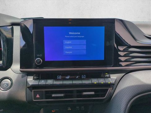 Used 2025 Toyota Camry SE w/ Convenience Package FWD image 14