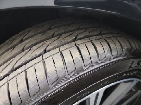 Used 2018 Volvo S60 T5 Inscription Platinum image 31