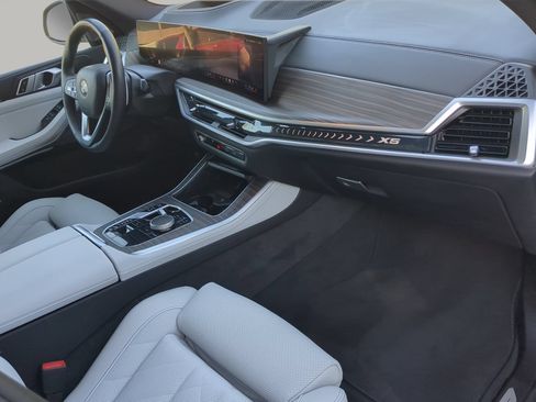 Used 2025 BMW X5 xDrive40i w/ Premium Package AWD/4WD image 49