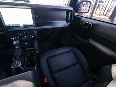 Used 2023 Ford Bronco Badlands image 15