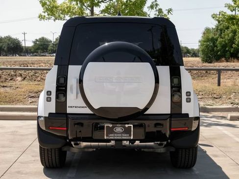 New 2026 Land Rover Defender 110 X-Dynamic SE AWD/4WD image 12