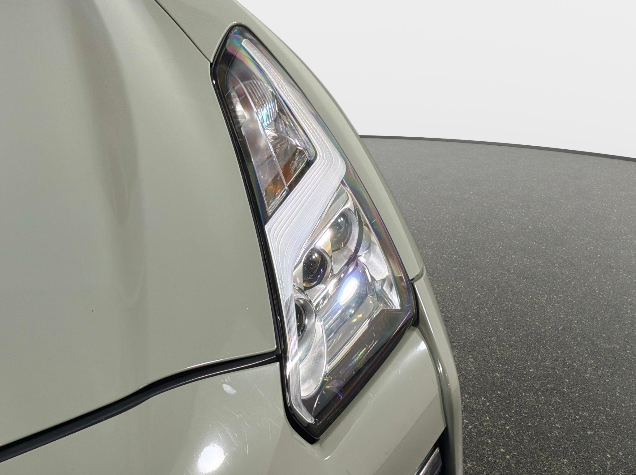 Used 2021 Nissan GT-R Premium AWD/4WD image 22