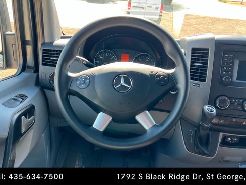 Used 2015 Mercedes-Benz Sprinter 2500 image 12