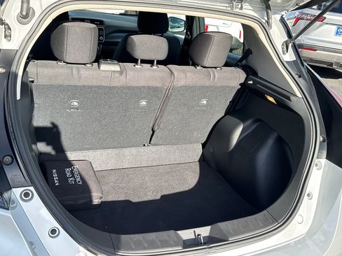Used 2022 Nissan Leaf S image 15