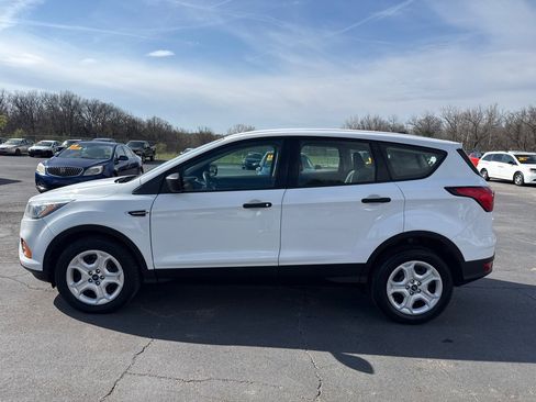 Used 2019 Ford Escape S image 1