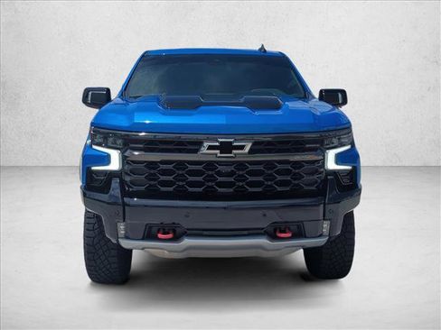 Used 2025 Chevrolet Silverado 1500 ZR2 AWD/4WD image 2