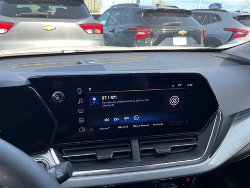 Used 2025 Chevrolet Trax LT image 17