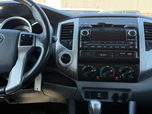 Used 2012 Toyota Tacoma 4x4 Double Cab image 32