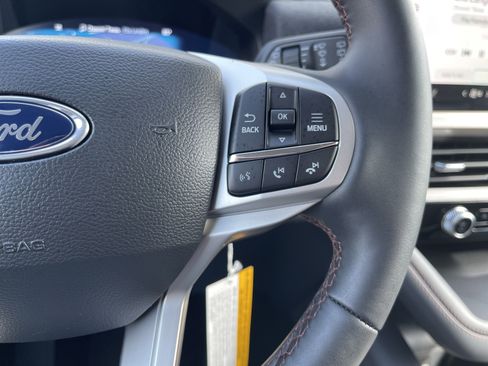 New 2026 Ford Explorer Active image 16