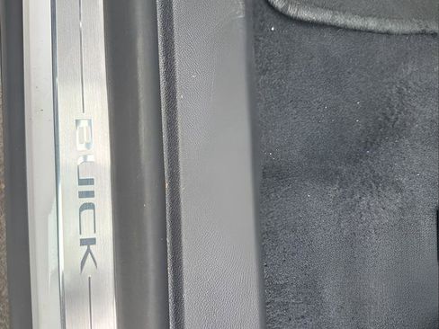 Used 2025 Buick Enclave Preferred image 34
