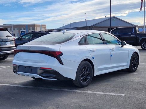 New 2025 Kia K5 LXS image 3