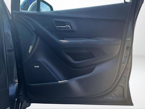 Used 2016 Chevrolet Trax LT w/ Sun And Sound Package FWD image 25