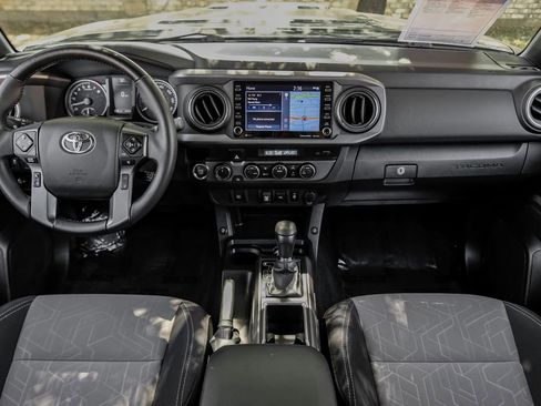 Used 2023 Toyota Tacoma TRD Sport AWD/4WD image 5