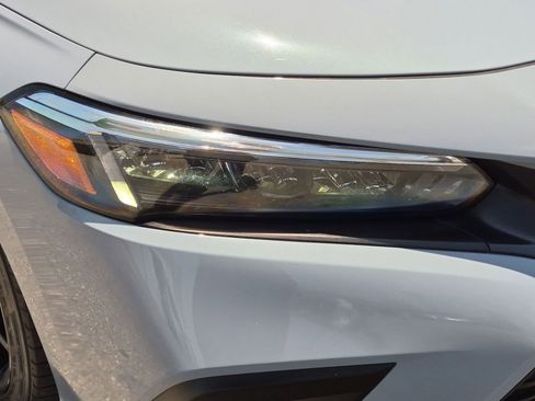 Used 2023 Honda Civic Sport image 10