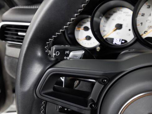 Used 2018 Porsche 911 GT3 RWD image 21