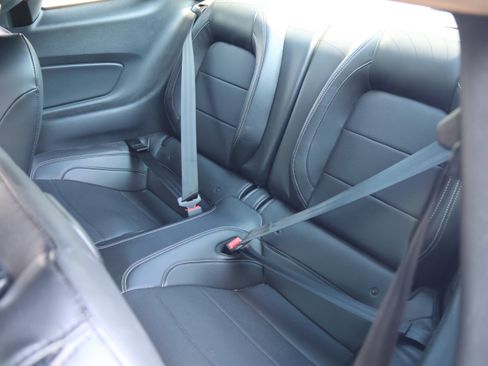 Used 2019 Ford Mustang GT Premium w/ GT Performance Package RWD image 33