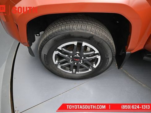 Used 2025 Toyota Tacoma TRD Sport w/ TRD Sport Upgrade Package AWD/4WD image 34