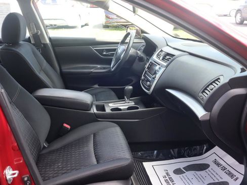 Used 2016 Nissan Altima 2.5 SV FWD image 35