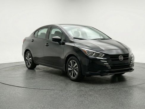 Used 2025 Nissan Versa SV FWD image 1
