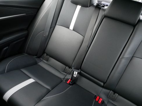 Used 2025 Toyota Camry SE w/ Convenience Package FWD image 12