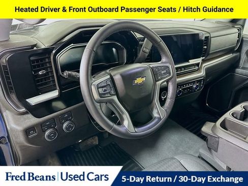 Used 2022 Chevrolet Silverado 1500 LT image 11