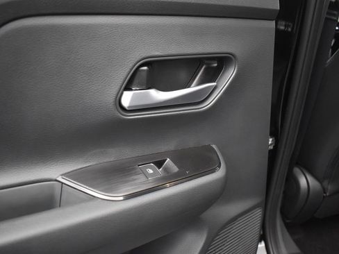 New 2026 Nissan Kicks SR w/ SR Premium Package image 15