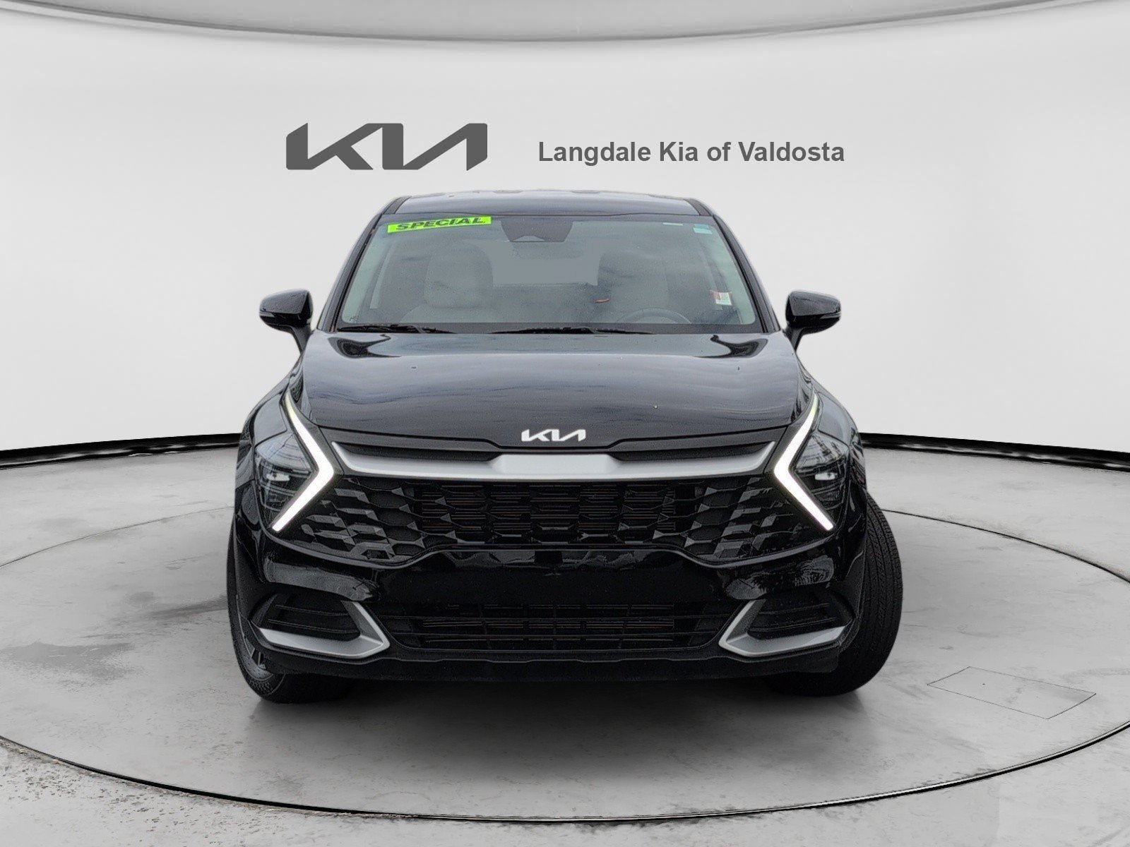 Used 2025 Kia Sportage EX FWD image 12