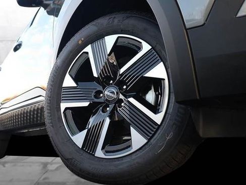 New 2026 Nissan Kicks SV w/ SV Premium Package image 3