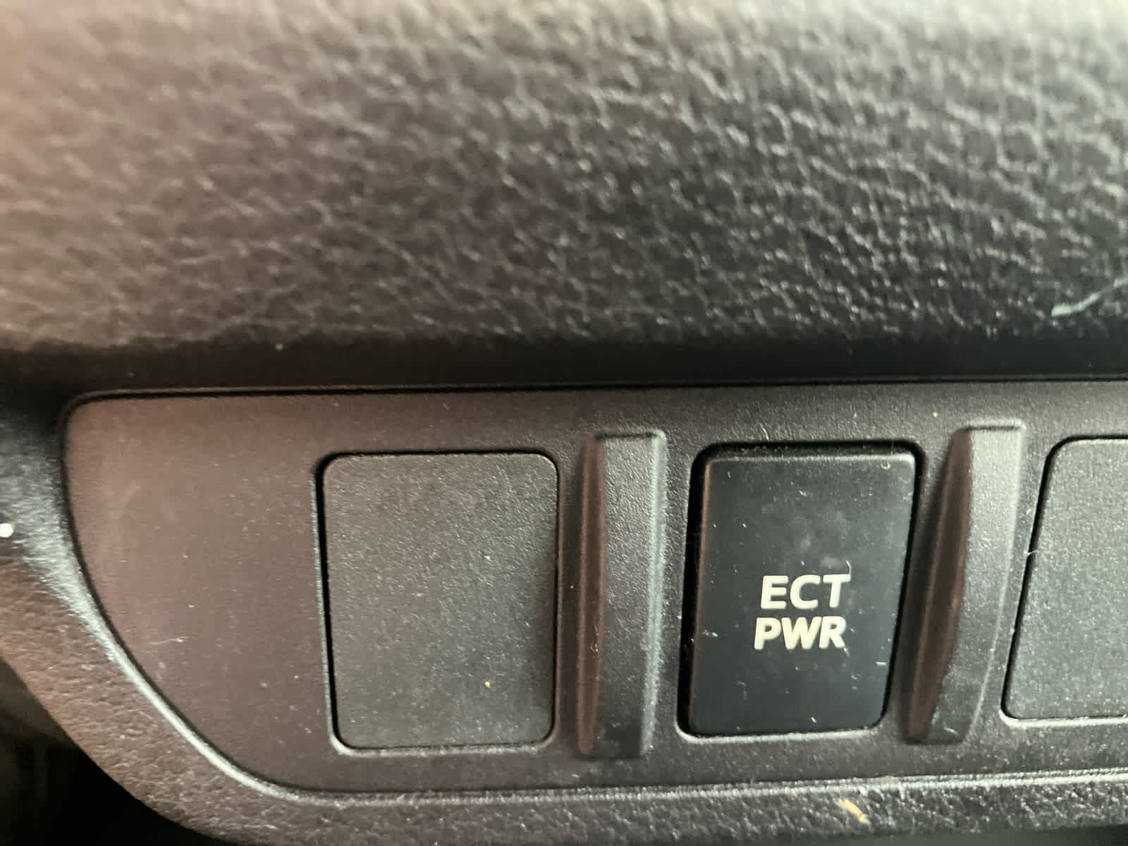 Used 2018 Toyota Tacoma TRD Off-Road AWD/4WD image 28