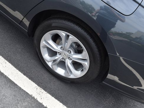 Certified 2023 Honda Accord LX image 11