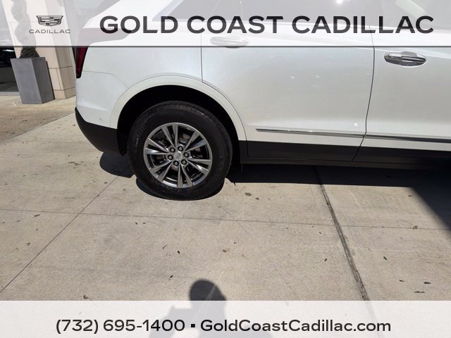 Used 2023 Cadillac XT5 Premium Luxury w/ Technology Package AWD/4WD image 6