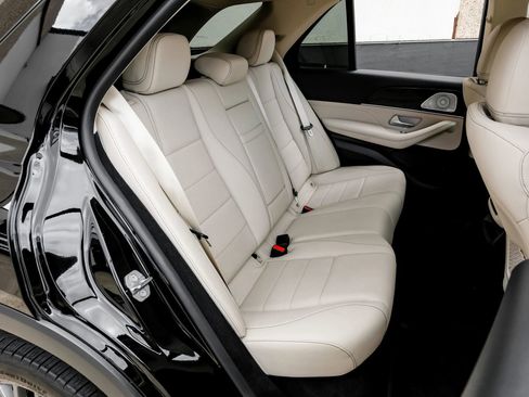 Used 2021 Mercedes-Benz GLE 350 w/ Premium Package image 44