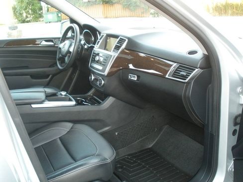 Used 2015 Mercedes-Benz ML 350 4MATIC image 29